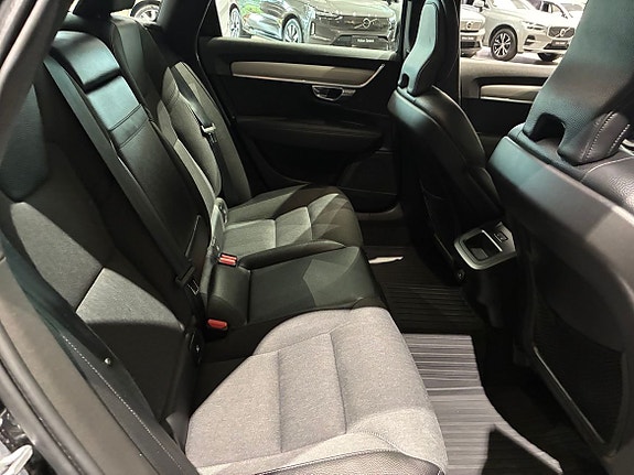 Volvo V90 13 of 19