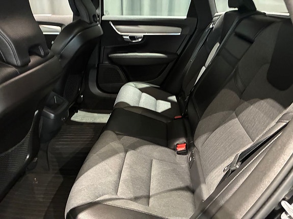 Volvo V90 10 of 19