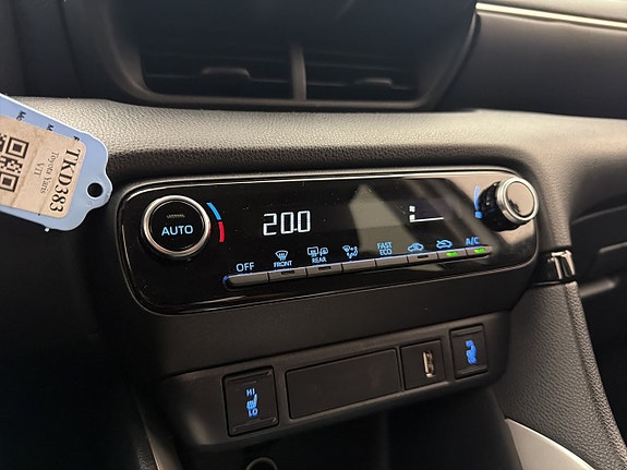 Toyota Yaris 19 of 28