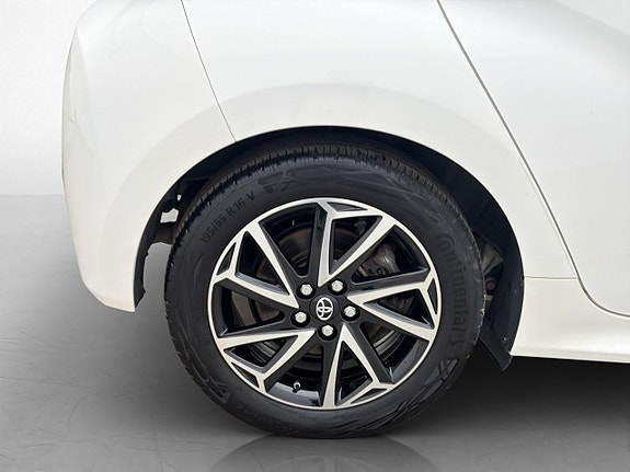 Toyota Yaris 27 of 28