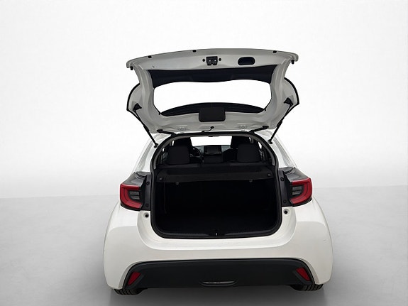 Toyota Yaris 24 of 28