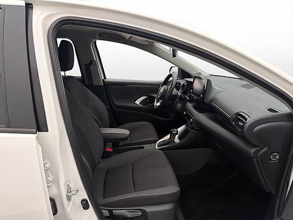 Toyota Yaris 22 of 28