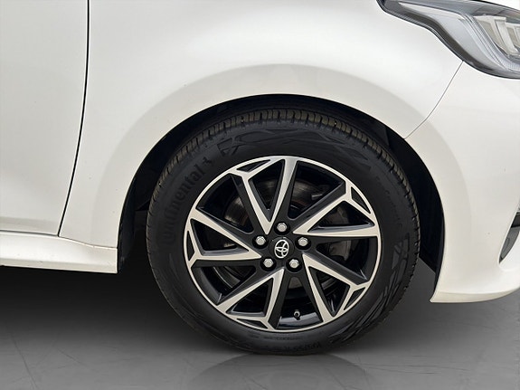 Toyota Yaris 28 of 28