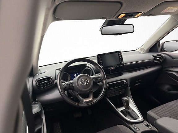 Toyota Yaris 12 of 28