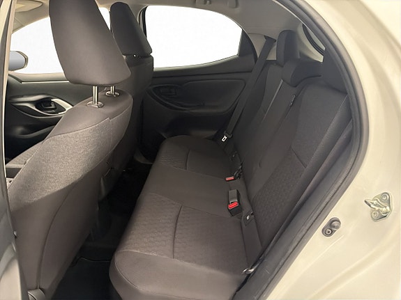 Toyota Yaris 23 of 28