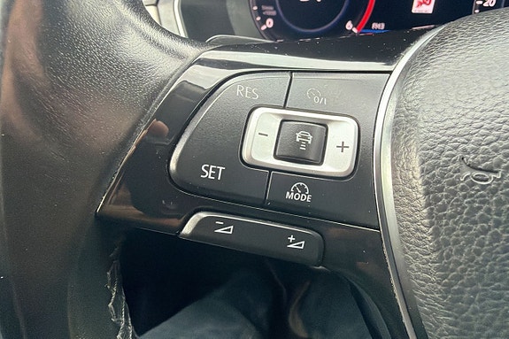 Volkswagen Passat 15 of 16