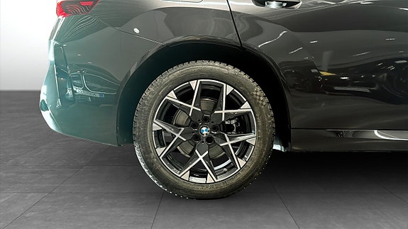 BMW X3 9 of 12