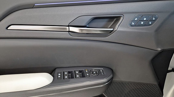 Kia EV5 11 of 13