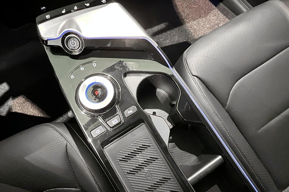 Kia EV6 12 of 23