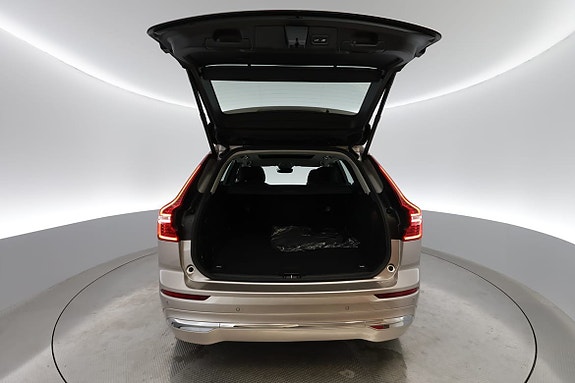 Volvo XC60 16 of 17