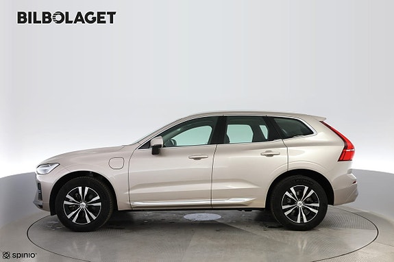 Volvo XC60 2 of 17