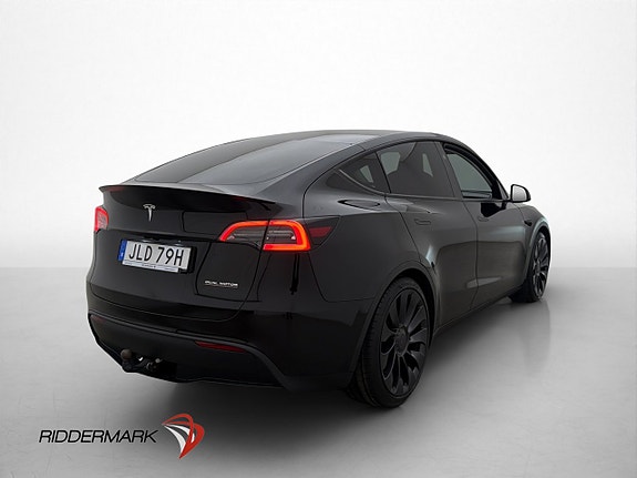 Tesla Model Y 9 of 30