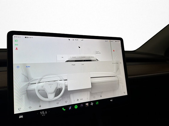 Tesla Model Y 20 of 30