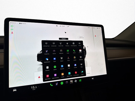 Tesla Model Y 19 of 30