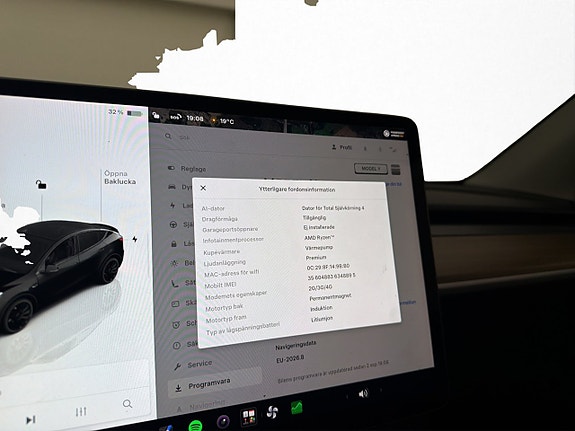 Tesla Model Y 18 of 30