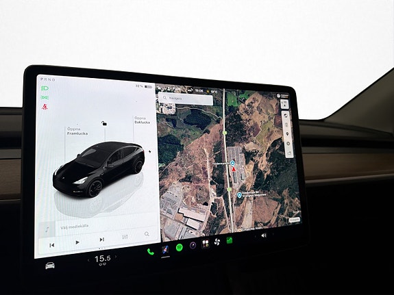 Tesla Model Y 17 of 30