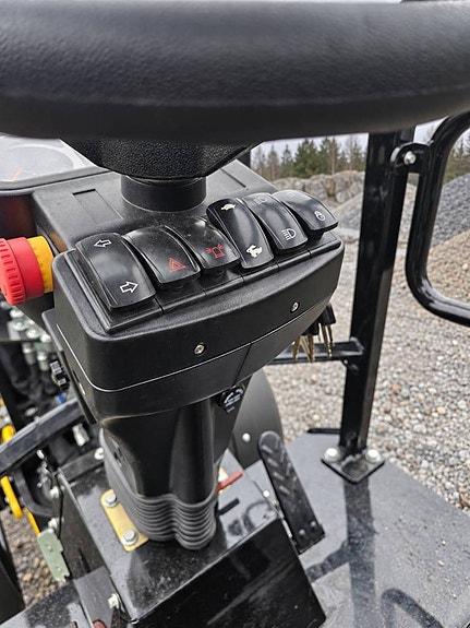Veltrax V1200 Kompaktlastare 9 of 12