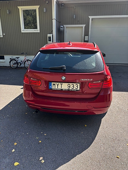 BMW 320d 3 of 6