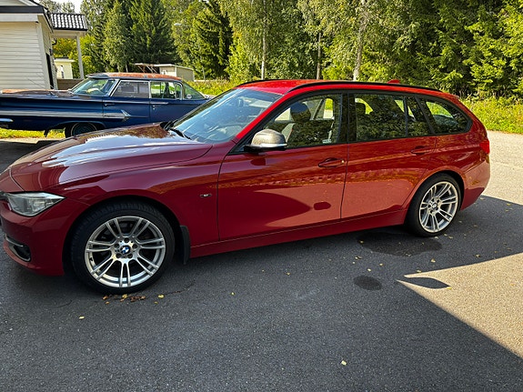 BMW 320d 2 of 6