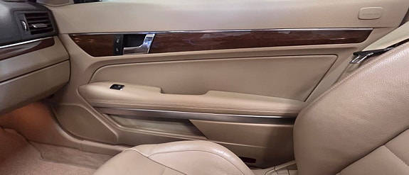 Mercedes-Benz E300 de 17 of 20