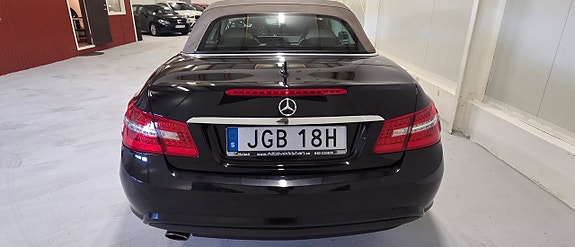 Mercedes-Benz E300 de 10 of 20