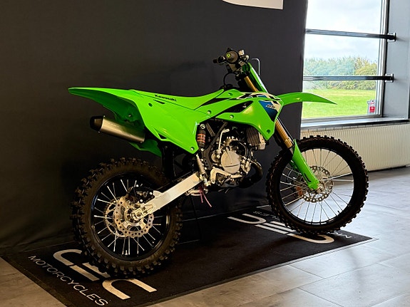 Kawasaki KX 85 Demo 3 of 6