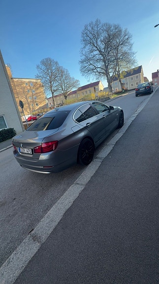 BMW 525d 2 of 3