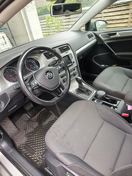 Volkswagen Golf VII 5 of 7