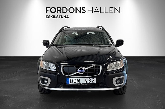 Volvo XC70 2 of 20