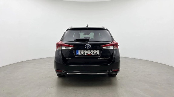 Toyota Auris 5 of 21