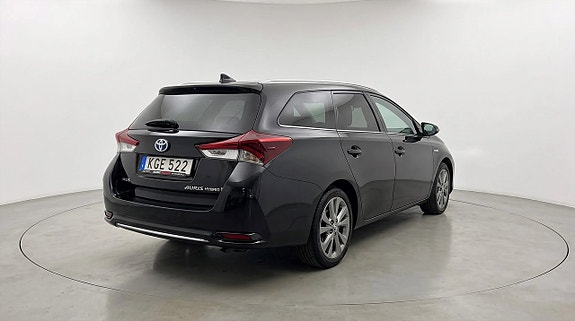 Toyota Auris 4 of 21