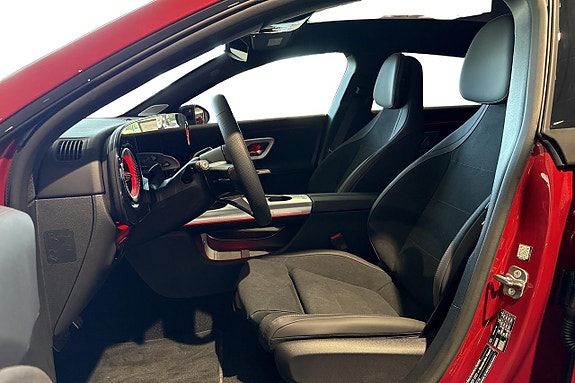Mercedes-Benz CLA350 11 of 11