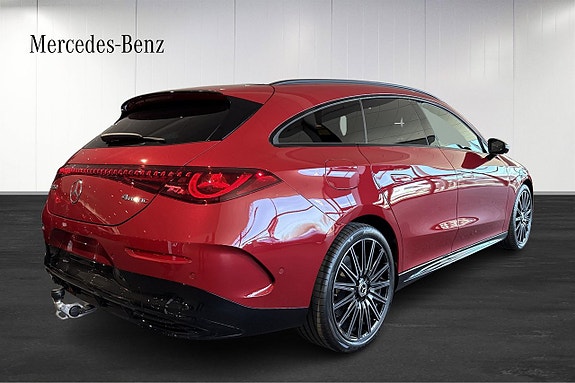 Mercedes-Benz CLA350 4 of 11