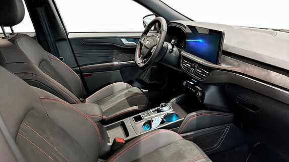 Ford Kuga 3 of 12