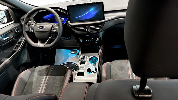 Ford Kuga 4 of 12