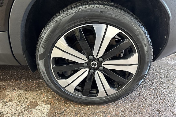 Volvo XC40 10 of 22