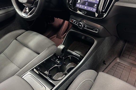 Volvo XC40 19 of 22