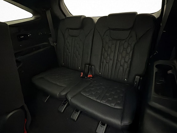 Kia Sorento 16 of 30