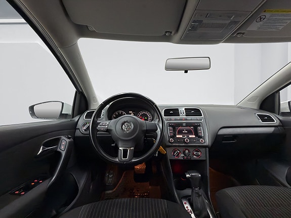 Volkswagen Polo 12 of 15