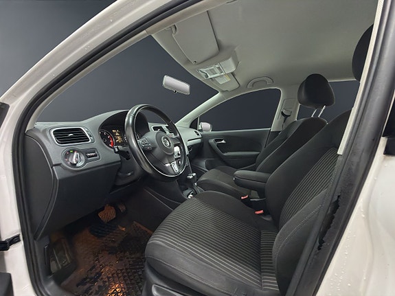 Volkswagen Polo 9 of 15
