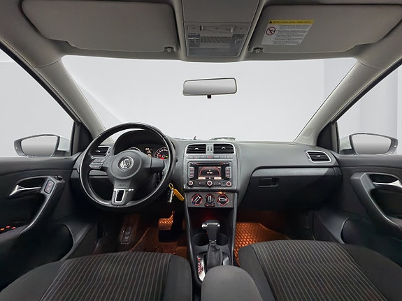 Volkswagen Polo 11 of 15