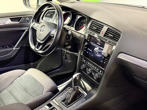 Volkswagen Golf Alltrack 10 of 24