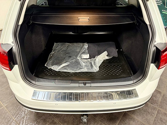 Volkswagen Golf Alltrack 16 of 24