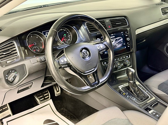Volkswagen Golf Alltrack 8 of 24