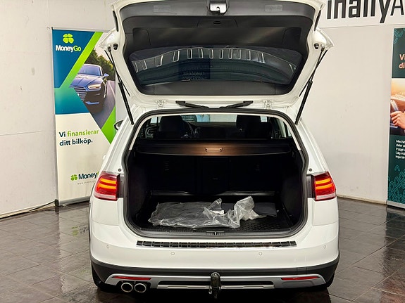 Volkswagen Golf Alltrack 15 of 24