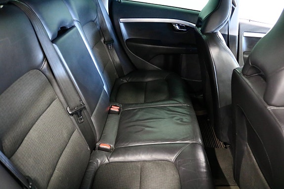 Volvo V70 9 of 25