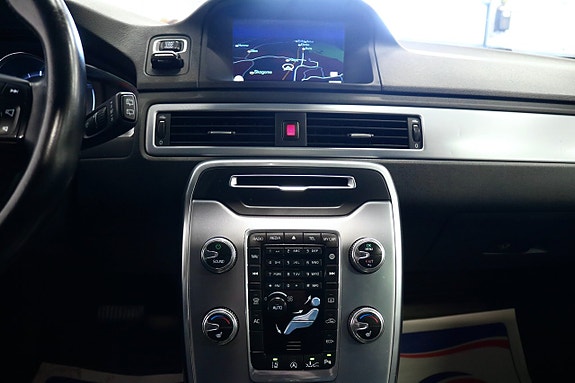 Volvo V70 17 of 25
