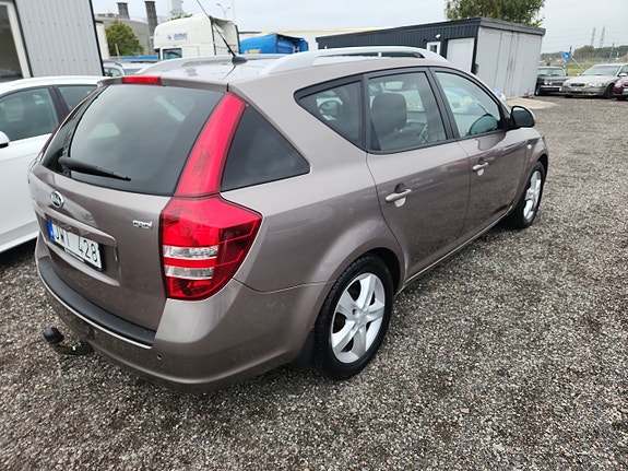 Kia Ceed 4 of 5