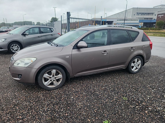 Kia Ceed 3 of 6