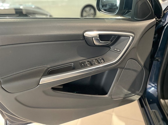 Volvo V60 19 of 22